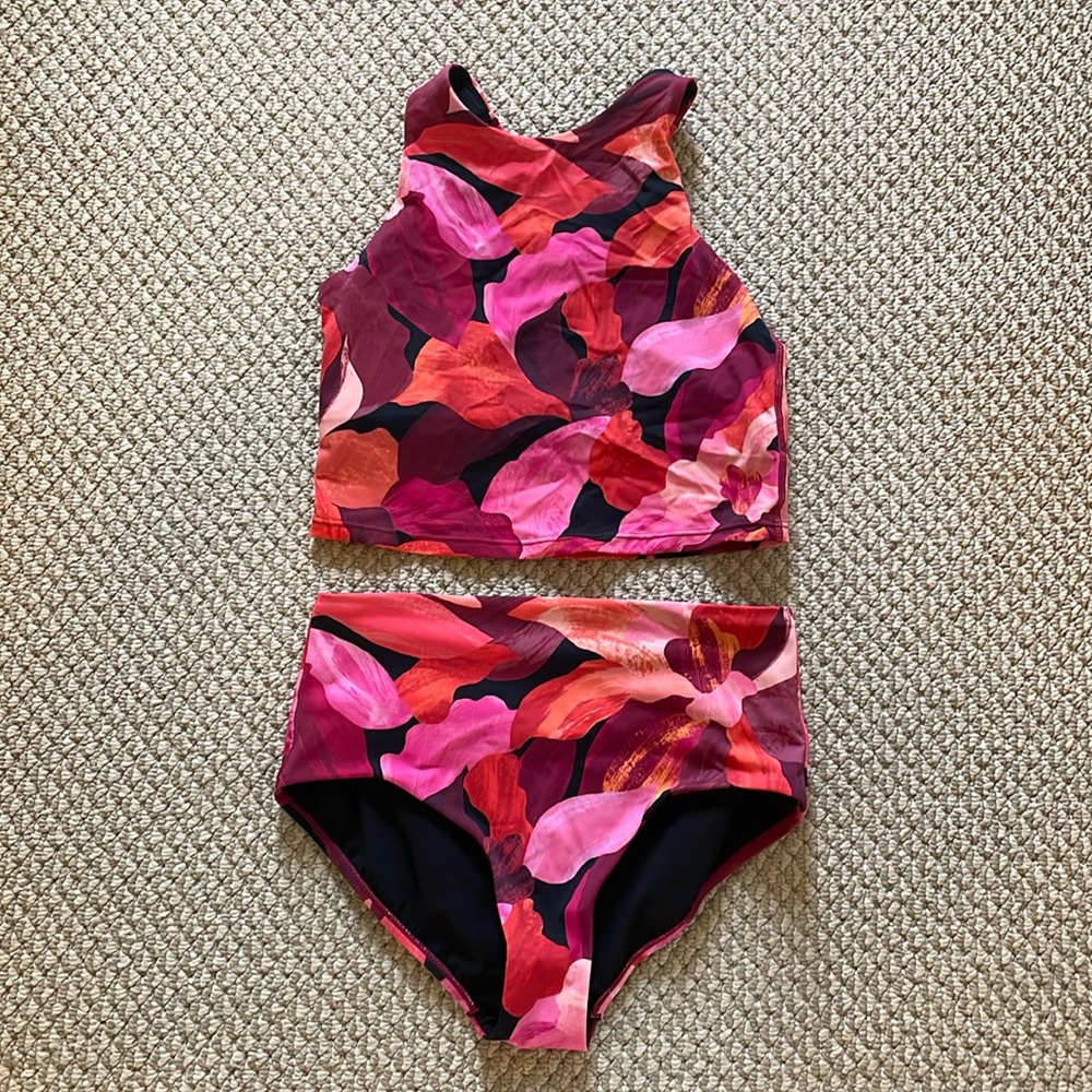 Athleta Conscious Crop and High Waist Bottom Swimsuit Bikini Size Small